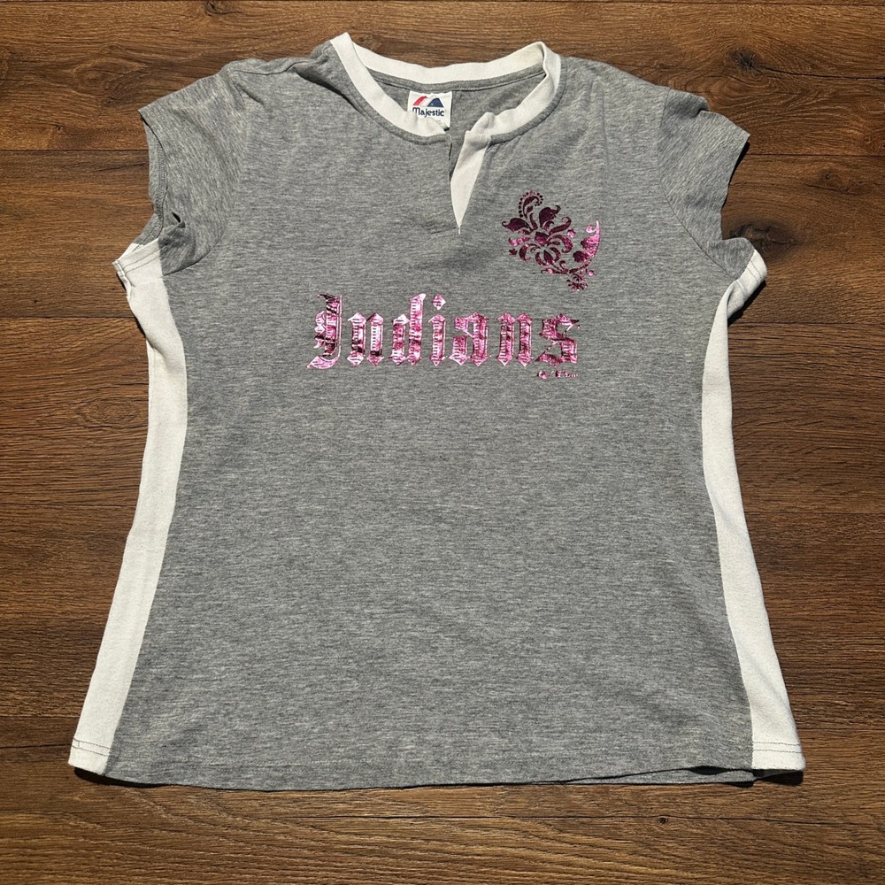2007 Y2K Majestic Gray Cleveland Indians Pink Foil Graphic T-Shirt Women Large‎